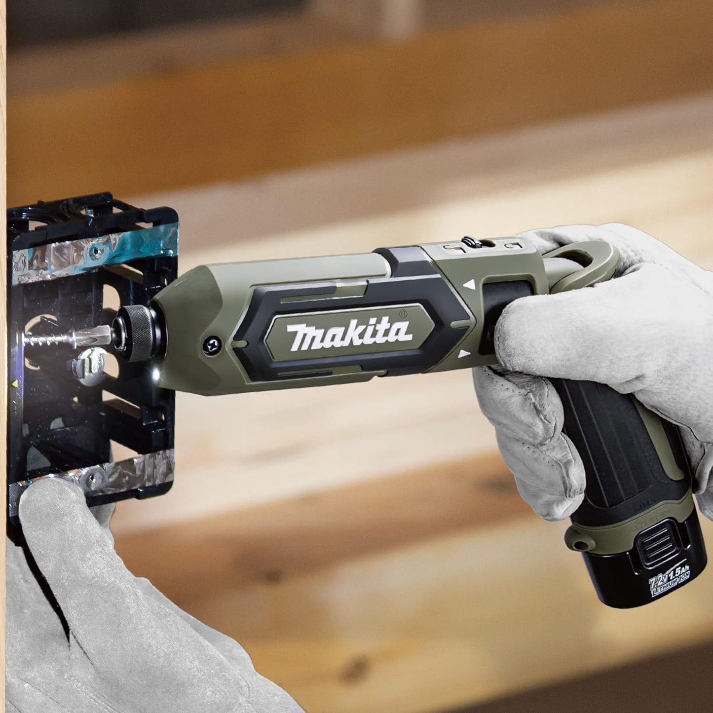 マキタ(Makita) 充電式ペンインパクトドライバ TD022DSHXO 7.2V オリーブ バッテリ・充電器・アルミケース付
