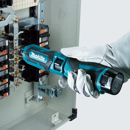 マキタ(Makita) 充電式ペンインパクトドライバ TD022DSHXO 7.2V オリーブ バッテリ・充電器・アルミケース付